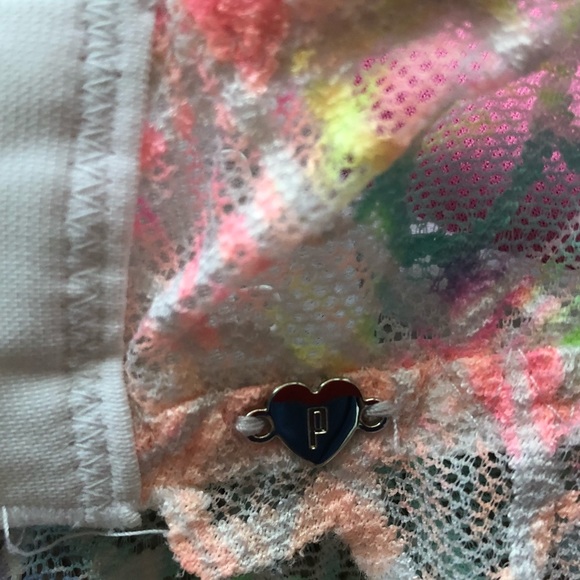 PINK AND VICTORIA’s SECRET LACE BRALET - Picture 3 of 4